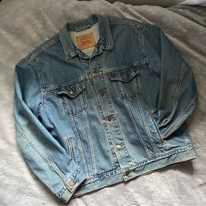 VTG Levi's Blue Trucker Denim Jacket